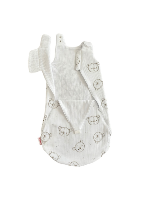 Śpiworek niemowlęcy NIKO / 0-6 / 1.5 TOG* / misie białe Śpiworek niemowlęcy NIKO / 0-6 / 1.5 TOG* / misie białe