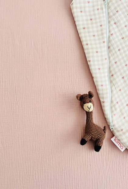 Prześcieradło muślinowe pudrowy róż / 120x60